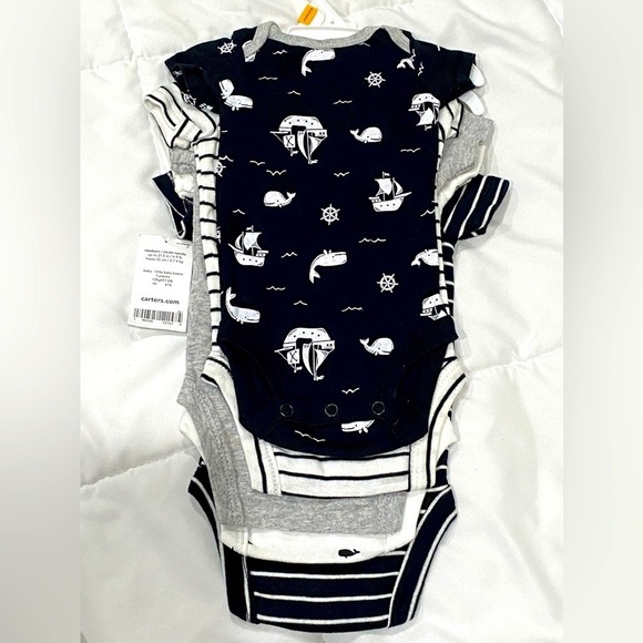 Carter's Other - NWT✨Carter’s NEWBORN baby basics 🐳 comes with 5 ONESIS